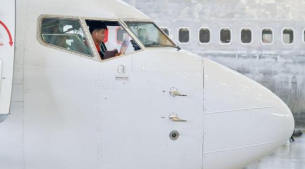 boeing 737 un mit pe cale de disparitie pilotul cezar osiceanu de ce am avut un craciun aviatic plin de sange