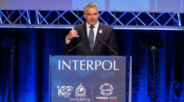 manevra lui nehammer aduce neo nazistii la guvernare in austria omul rusilor dribleaza ppe