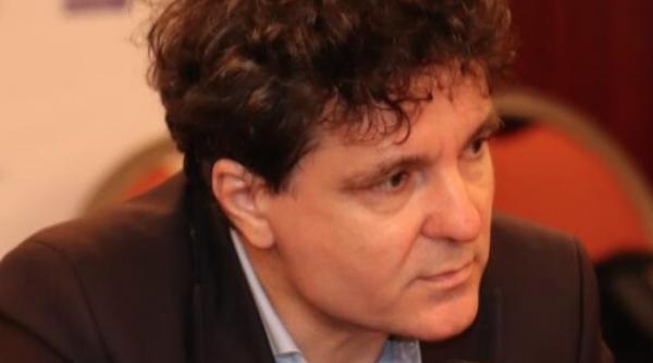 nicusor dan considera o greseala anuntul lui crin antonescu fiecare decide pentru el ce e bine si ce e rau