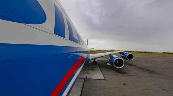 descoperire macabra in trenul de aterizare al unui avion doua persoane decedate