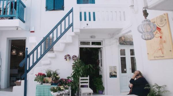 grecia vrea sa limiteze turistii cazarile care nu vor mai putea fi inchiriate