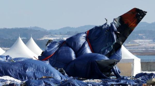 misterul cutiilor negre ale avionului prabusit in coreea de sud au incetat sa inregistreze cu patru minute inainte de accident