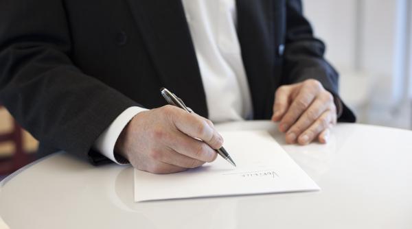 abonamentul noua inselatorie care ii lasa pe romani fara bani in conturi