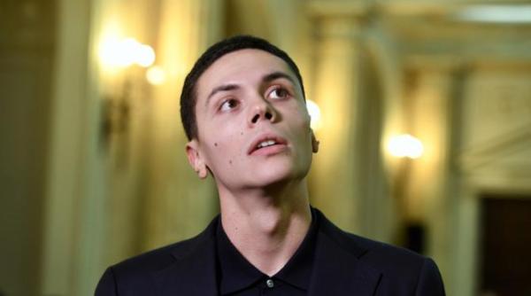 paradox cu bolidul cumparat de david popovici titi aur replica pentru cei care l au criticat pe campionul olimpic video