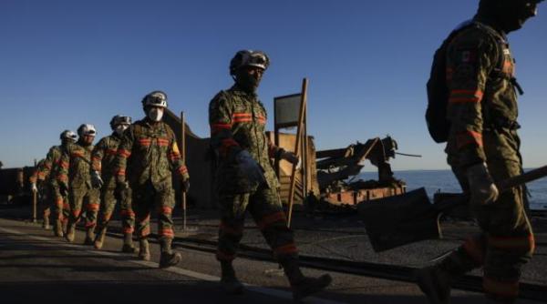 incendiile din los angeles tinute sub control de pompieri in ciuda conditiilor extreme