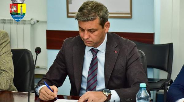 cine este palalau consilierul local din giurgiu cu un succes urias in afaceri firma la care este actionar 100 de contracte prin cumparare directa toate evident in giurgiu