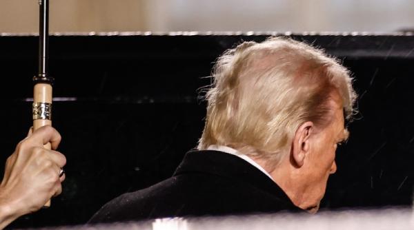 noul portret oficial de presedinte al lui donald trump foto in articol