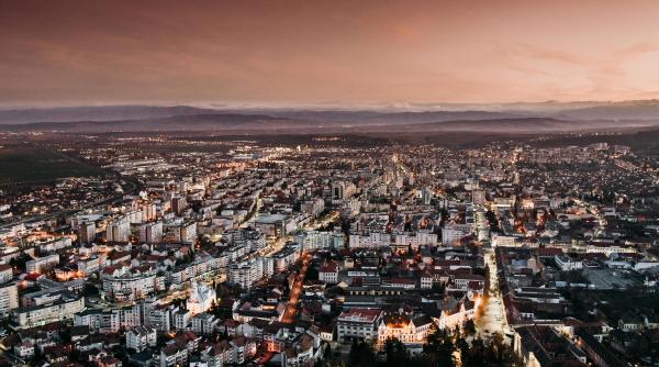 de ce ne viziteaza tara bulgarii si grecii iarna suntem mai buni decat voi dar