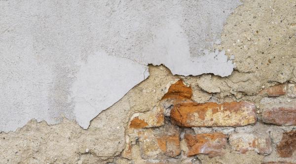 faleza din constanta se prabuseste doua cladiri istorice aproape de surpare