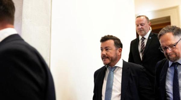 miliardarul austriac rene benko arestat astazi a construit signa holding de la zero apoi s a prabusit brusc calendarul destramarii unui imperiu imobiliar