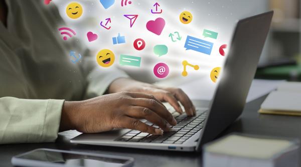 adevarul despre influencereala din online naumovici daca cineva iti da ceva gratis sa stii ca tu esti marfa pe care o vinde