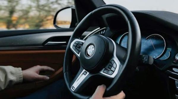 reflexul care i a salvat viata unui sofer accident evitat la milimetru