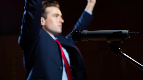 liderii de opinie parasociali la ce sa ai grija cand te identifici cu ei raluca radu nu cu cineva care face misto de propria persoana