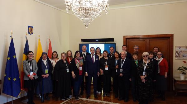 opinia publica este influentata de discursuri sentimentale mesaj catre jurnalistii prezenti la roma din partea ambasadorului romaniei la vatican