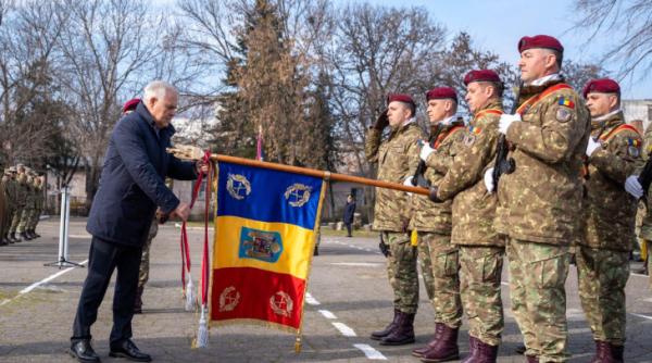 drapele de lupta decorate la braila de ministrul apararii angel tilvar