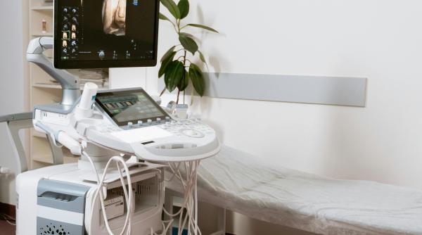 histeroscopia laparoscopia si chirurgia robotica inlocuiesc chirurgia clasica dr morariu sanador interventiile la nivelul fatului in uter se produc minim invaziv