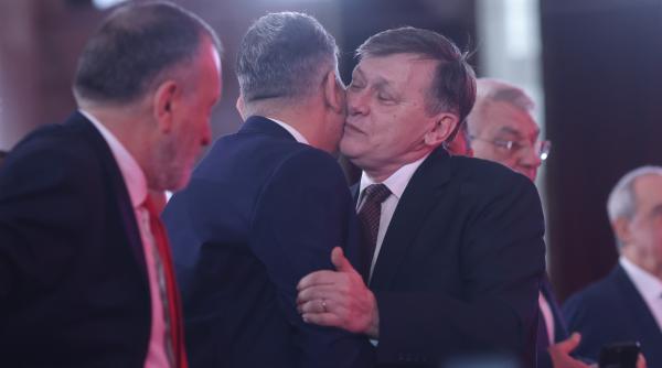 scrisoarea unui roman gay catre marcel ciolacu si crin antonescu