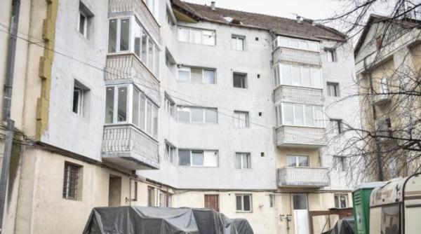 teoriile conspiratiei de ce nu vor oamenii din sibiu sa si reabiliteze blocurile peretii nu vor mai fi ai nostri