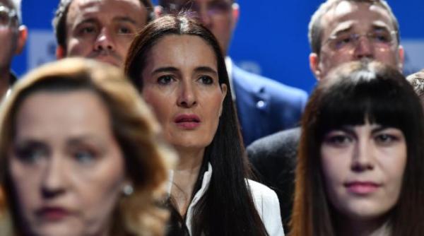 lasconi razboi total cu clotilde armand in usr incearca sa saboteze campania