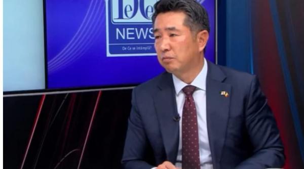 ambasadorul rim kap soo decorat cu ordinul serviciu credincios obuzierele k9 sau sistemele manpad o mica parte a nivelului fara precedent la care a ajuns relatia dintre romania si coreea