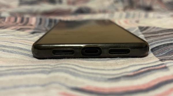 un telefon mobil a explodat in buzunarul unei femei focul i a provocat arsuri ce model de smartphone era video