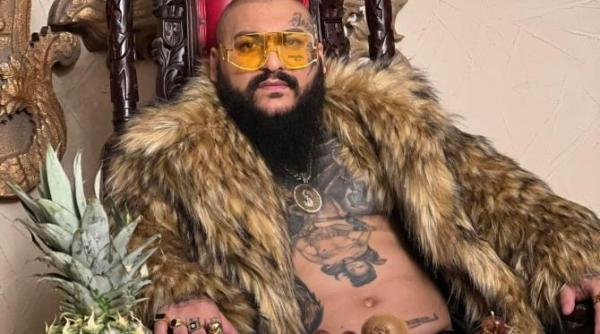 dani mocanu vine cu luceafarul pe ritm de manele acum toata romania o sa stie poemul asculta aici