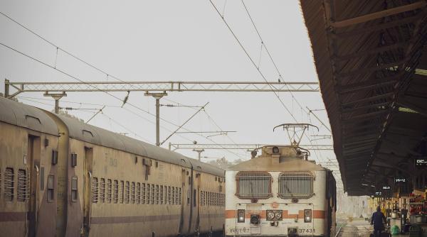 tragedie in gara din new delhi 15 morti si 15 raniti intr o busculada