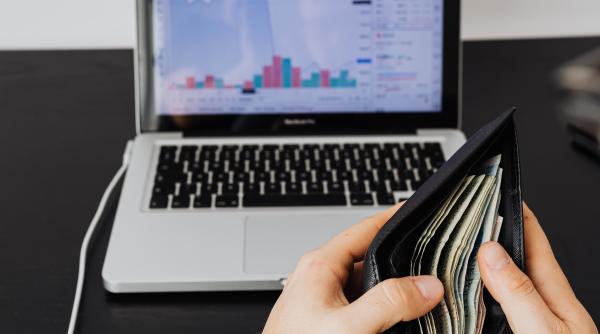 cel mai bun obicei pentru a nu fi captiv economic capcana prin care esti mai usor de eliminat