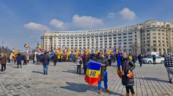 ce nu se vede la tv imagini inedite de la protestul organizat pentru sustinerea lui calin georgescu