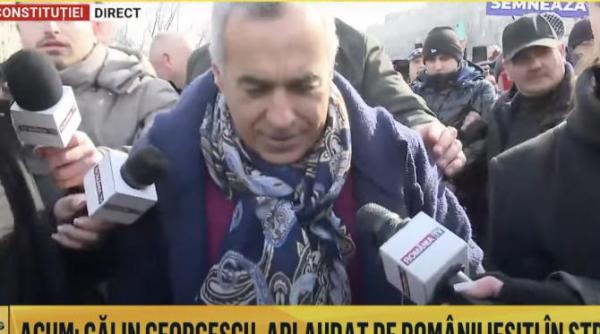 miting 22 februarie calin georgescu in piata constitutiei strange semnaturi pentru candidatura sa la prezidentiale live