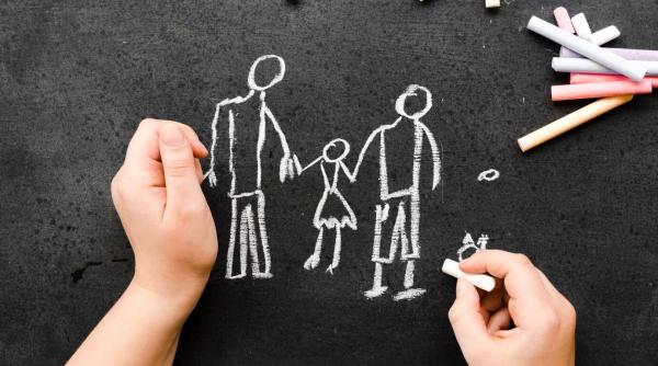 trebuie sa fii prieten cu copilul tau psiholog daniela gavankar nu parintele trebuie sa fie stalp in viata copilului nu prieten