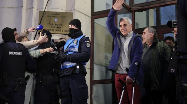 explicatii tari despre prezenta polonezilor la mitingul aur rasturnare de situatie cu salutul lui georgescu la iesirea de la piccj