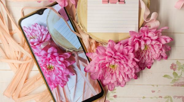 cele mai frumoase mesaje de 8 martie pentru femeile dragi din viata ta