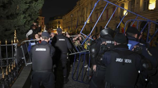 ctp imaginile de la bec imi amintesc de gloata condusa de individul cu cap de bizon de la capitoliu nu este nicio deosebire