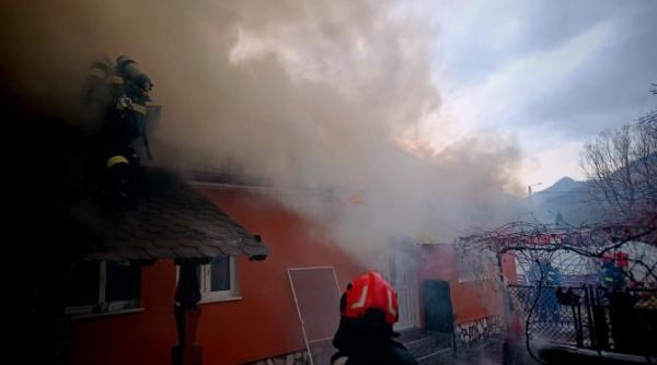 arde casa fostului procuror diicot ion mitrana amenintat cu moartea si pazit de politisti