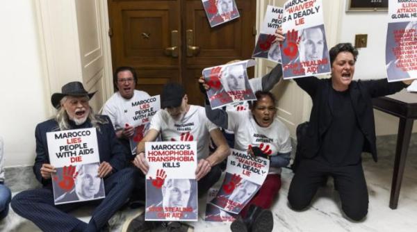 un oficial usaid le cere angajatilor ramasi sa distruga si sa arda toate documentele