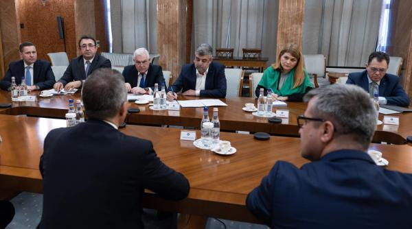 marcel ciolacu in vizita la iveco defence vehicles romania de la petresti ce spune corneliu stefan presedintele cj dambovita