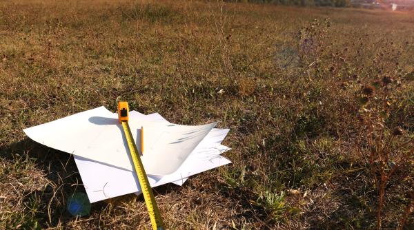 descoperire surprinzatoare in harghita ce a gasit un barbat pe terenul sau