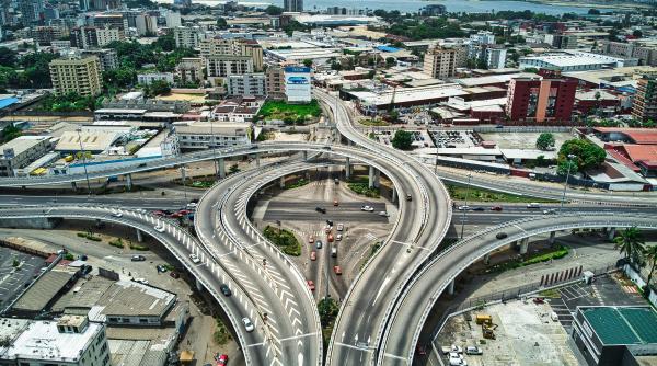 fostul director al gigantului credit suisse thiam vrea sa fie presedintele unei tari din africa franta l a eliberat de supunere