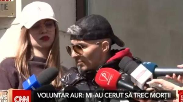 un voluntar aur spune ca a fost batut pentru ca nu a vrut sa treaca si mortii pe listele cu semnaturi i am prins cu magarii