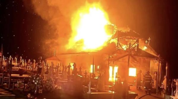 biserica din prohozesti construita in 1840 s a facut scrum preotului i s a facut rau cand a vazut incendiul