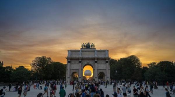 parisul pietonal dispar 10 000 de locuri de parcare 500 de strazi vor fi inverzite