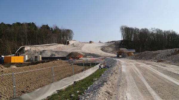 adevarul despre marile proiecte de dezvoltare spus de omul lui grindeanu din minister ce blocheaza romania cu anii e ca un razboi civil acolo video