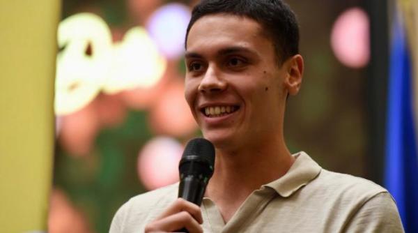 ce facultate urmeaza david popovici de ce a renuntat sportivul la psihologie