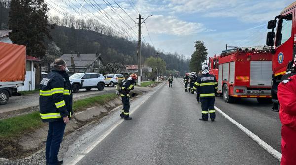 traficul pe dn1 deviat din cauza unei scurgeri de acid sulfuric dintr o cisterna populatia din zona evacuata