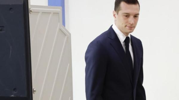 jordan bardella le cere francezilor sa iasa la proteste fata de decizia de interzicere a candidaturii lui marine le pen