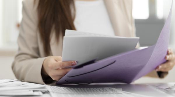 noua era a muncii reges inlocuieste revisalul cum simplifica viata angajatilor simona bucura oprescu explicatii video