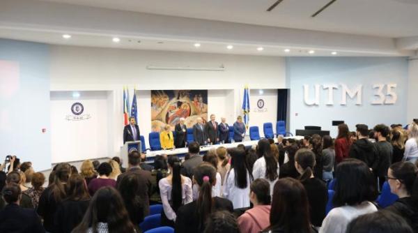 universitatea titu maiorescu 35 de ani de excelenta academica facultatea de stiintele educatiei comunicare si relatii internationale intre traditie si viitor
