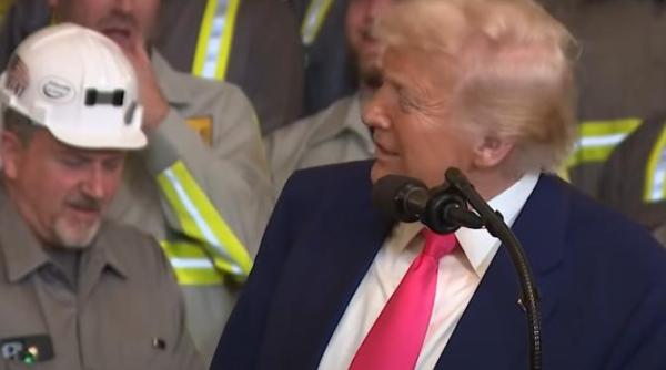 trump in mijlocul minerilor readuce la viata industria carbunelui in ciuda valului global anti carbon