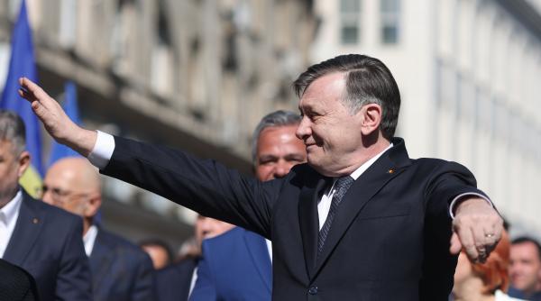 val de reactii dupa ce crin antonescu a explicat declaratia catre securitate revolta chiar din cnsas baieti stiti ceva ati reusit sa l mai cresteti bravo continuati